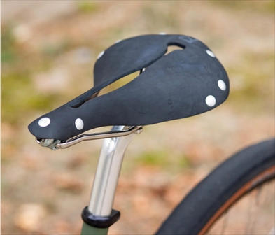 SELLE ANATOMICA /　R2 /　Rubber Saddle　/セラアナトミカ　/サドル